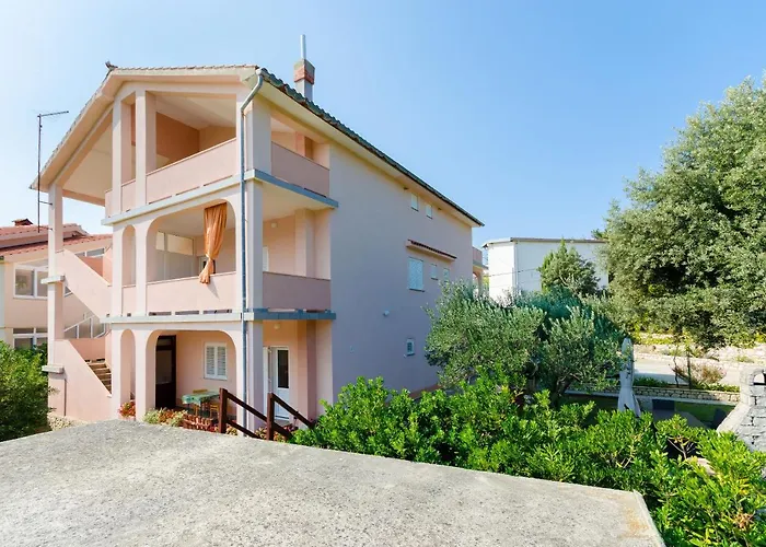 Slavica Apartman *