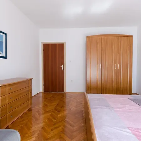 Slavica Apartmán Lopar