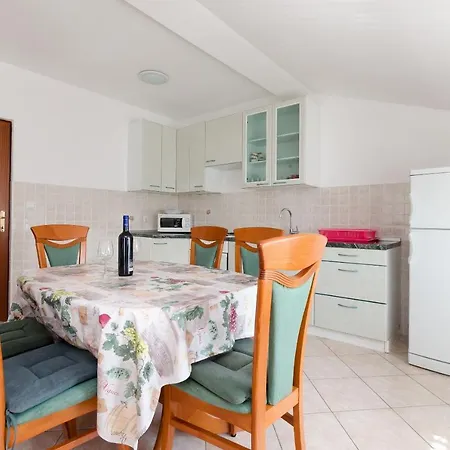 Slavica Apartmán Lopar