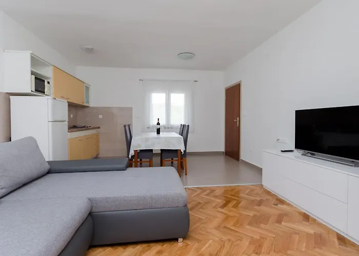 Slavica Apartman *