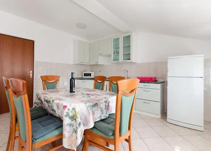 Slavica Apartman Lopar